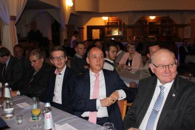 CDU-Landesvorstandsmitglied Kurt Wiegel, Gottfried Milde, CDU-Landtagsabgeordneter Michael Ruhl (von rechts)