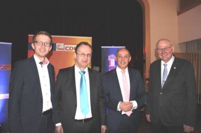 Landtagsabgeordneter Michael Ruhl, Stadtverbandsvorsitzender Uwe Meyer, Gottfried Milde und CDU-Landesvorstandsmitglied Kurt Wiegel