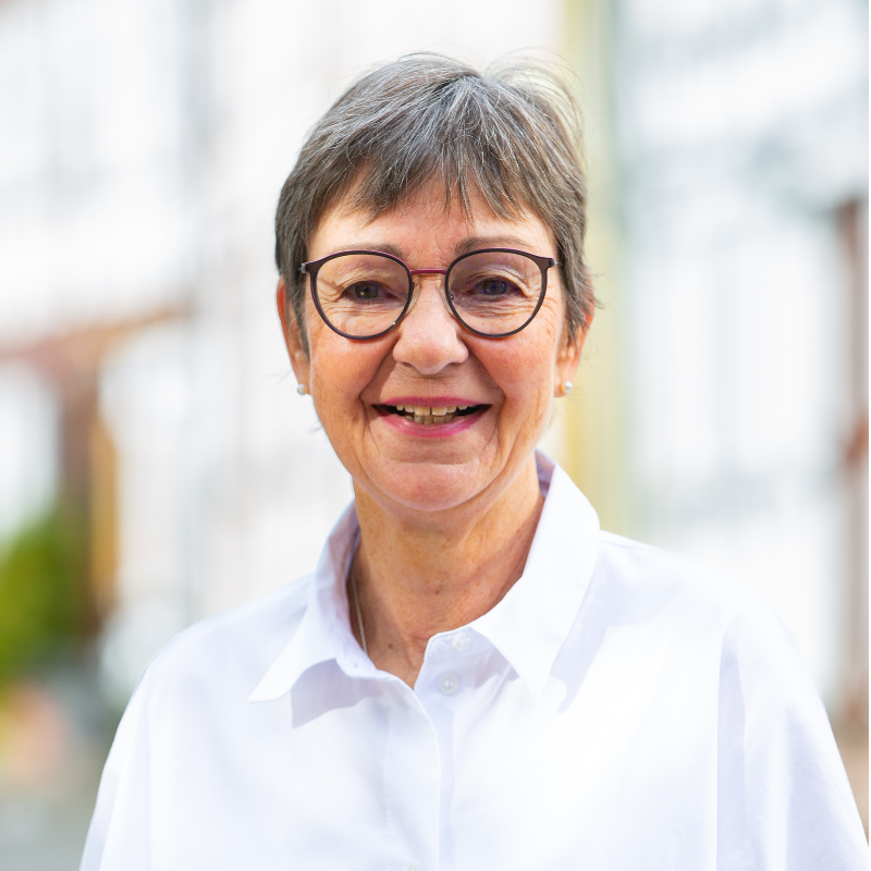 Ulla Heuser  Ulla Heuser